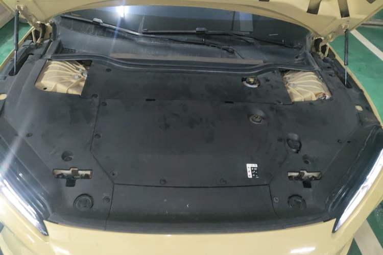 Used Nio ET5 2022 75 kWh Engine Bay