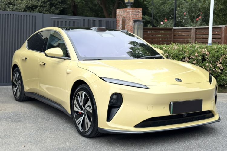 Used Nio ET5 2022 75 kWh Exterior 1