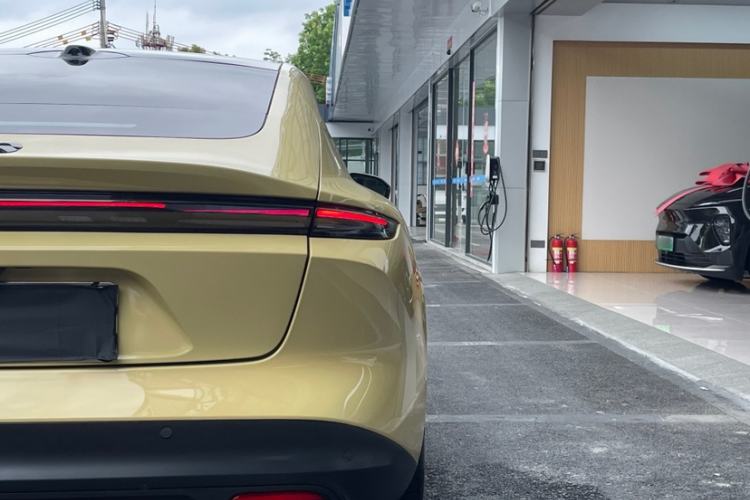 Used Nio ET5 2022 75 kWh Exterior 10