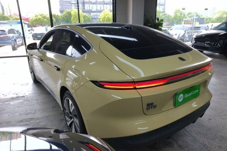 Used Nio ET5 2022 100 kWh Exterior 2