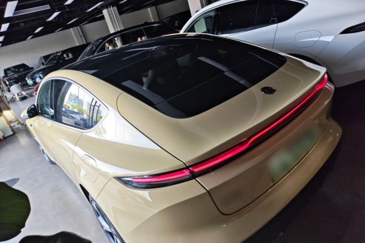 Used Nio ET5 2022 75 kWh Exterior 2