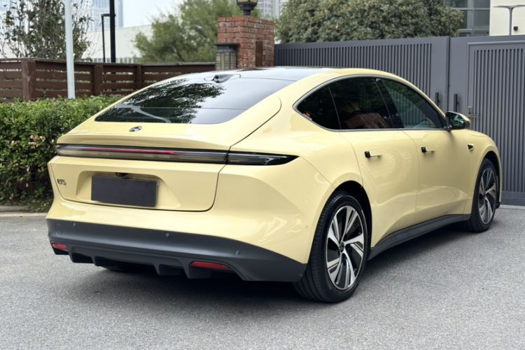 Used Nio ET5 2022 75 kWh Exterior 3