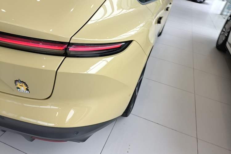 Used Nio ET5 2022 75 kWh Exterior 3