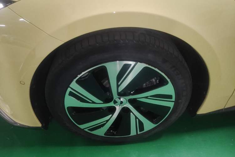 Used Nio ET5 2022 75 kWh Exterior 4