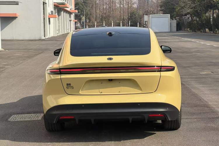 Used Nio ET5 2022 75 kWh Exterior 4