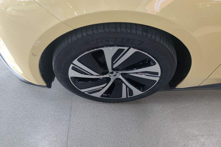 Used Nio ET5 2022 75 kWh Exterior 4