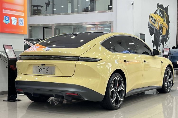 Used Nio ET5 2022 75 kWh Exterior 4