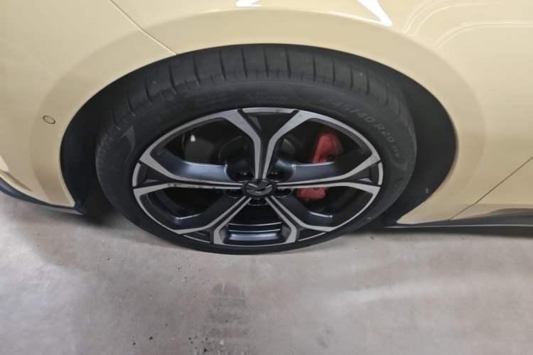 Used Nio ET5 2022 75 kWh Exterior 4