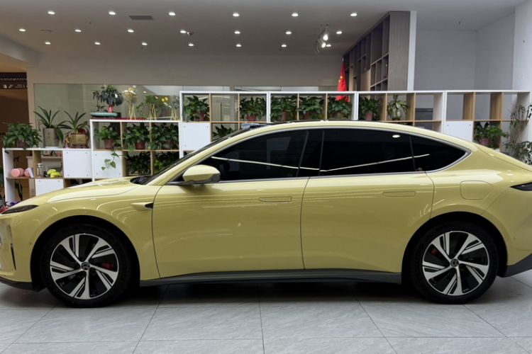 Used Nio ET5 2022 75 kWh Exterior 5