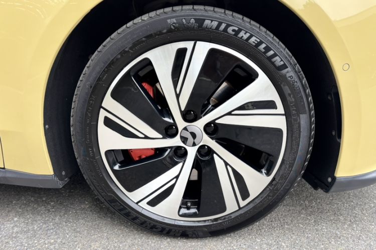 Used Nio ET5 2022 75 kWh Exterior 8