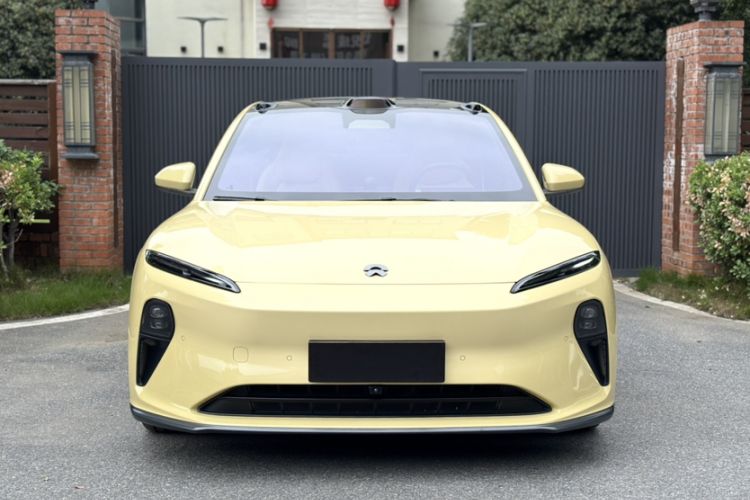 Used Nio ET5 2022 75 kWh Exterior 9