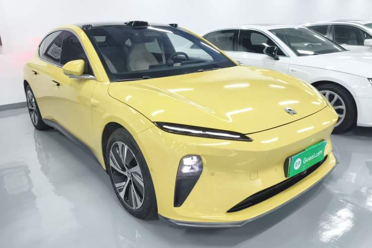 Used Nio ET5 2022 75 kWh Front Right 45 Deg