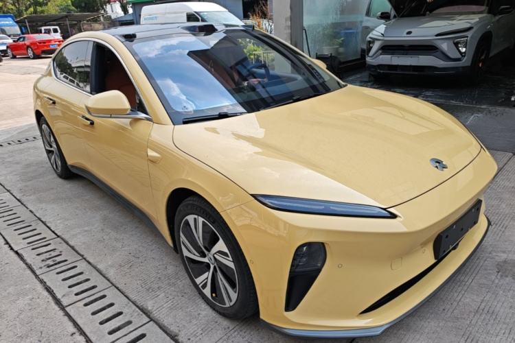Used Nio ET5 2022 75 kWh Front Right 45 Deg