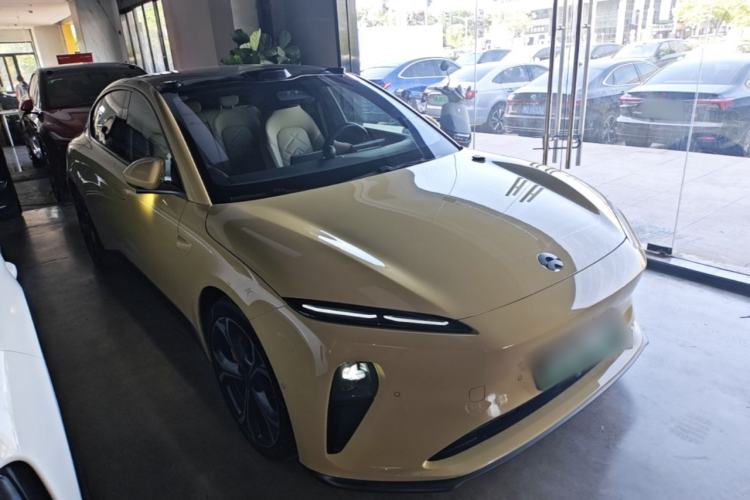 Used Nio ET5 2022 75 kWh Front Right 45 Deg