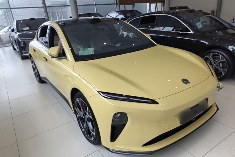 Used Nio ET5 2022 75 kWh Front Right 45 Deg