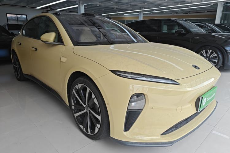 Used Nio ET5 2022 75 kWh Front Right 45 Deg