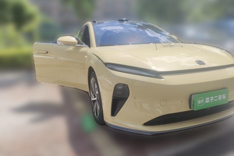 Used Nio ET5 2022 75 kWh Front Right 45 Deg