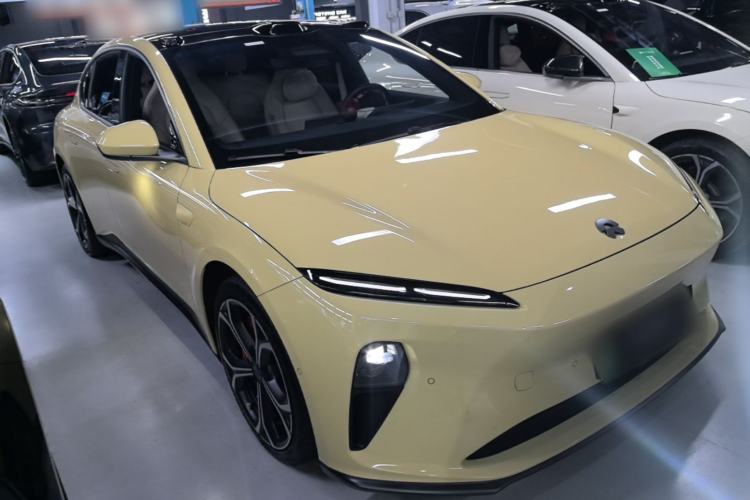 Used Nio ET5 2022 75 kWh Front Right 45 Deg