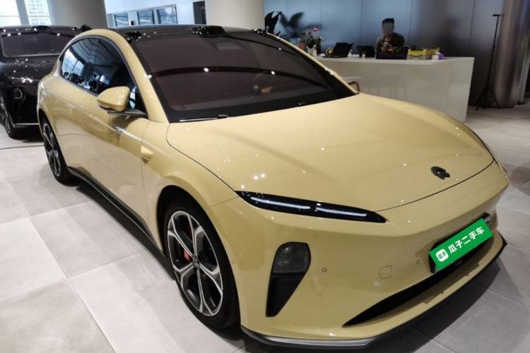 Used Nio ET5 2022 75 kWh Front Right 45 Deg