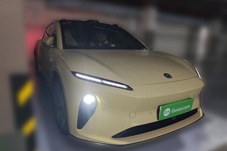 Used Nio ET5 2022 75 kWh Front Right 45 Deg