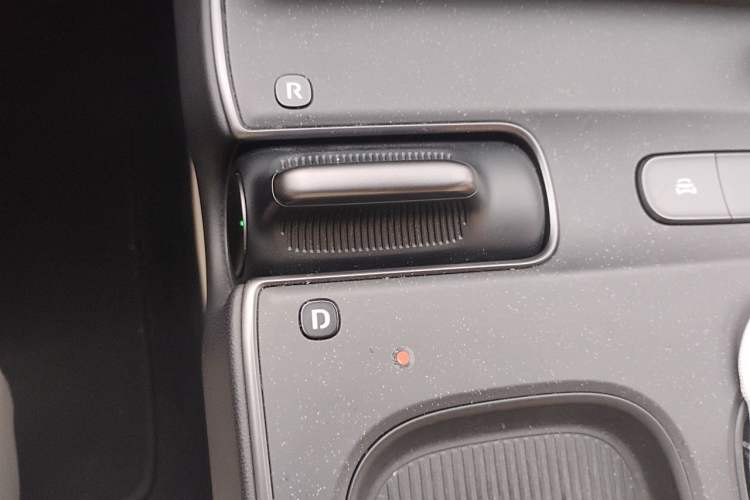 Used Nio ET5 2022 75 kWh Gear Lever