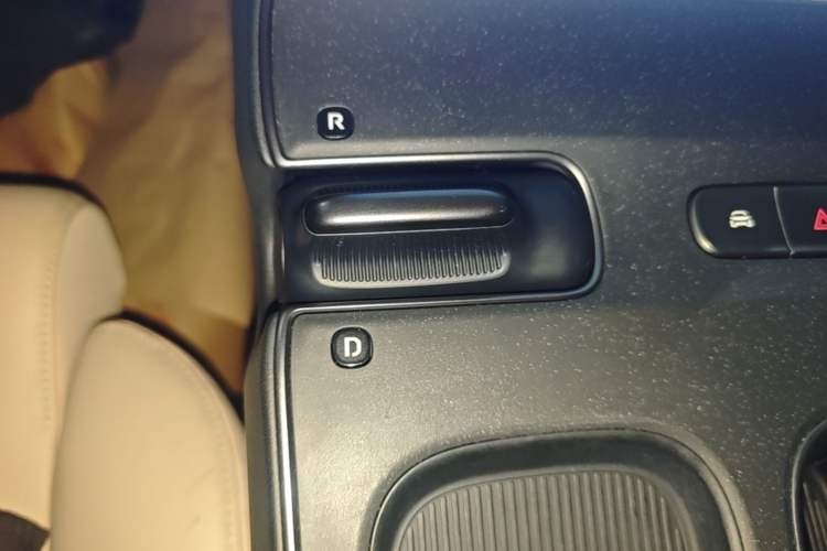 Used Nio ET5 2022 75 kWh Gear Lever