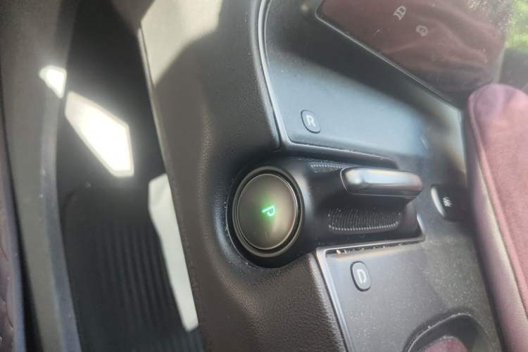 Used Nio ET5 2022 75 kWh Gear Lever