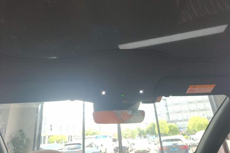 Used Nio ET5 2022 100 kWh Headliner