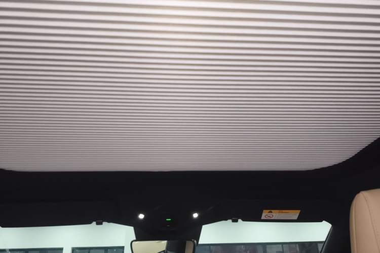 Used Nio ET5 2022 75 kWh Headliner
