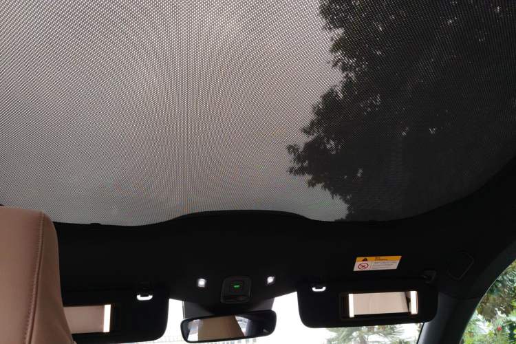 Used Nio ET5 2022 75 kWh Headliner