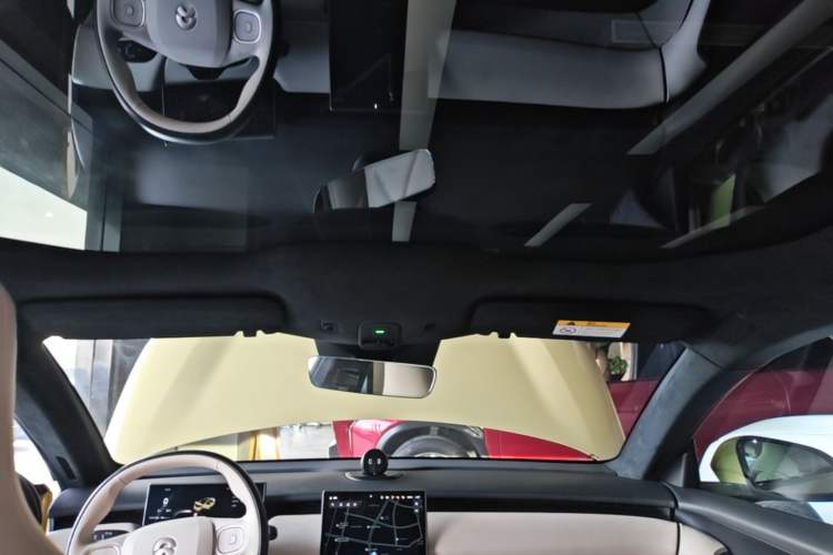 Used Nio ET5 2022 75 kWh Headliner