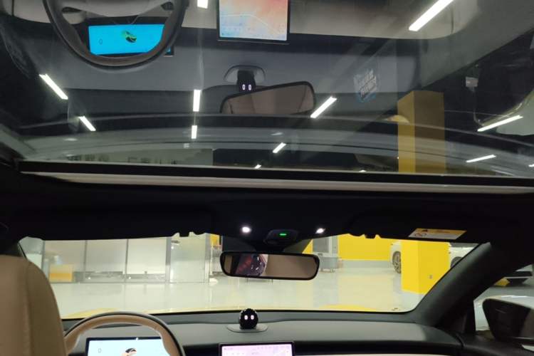 Used Nio ET5 2022 75 kWh Headliner