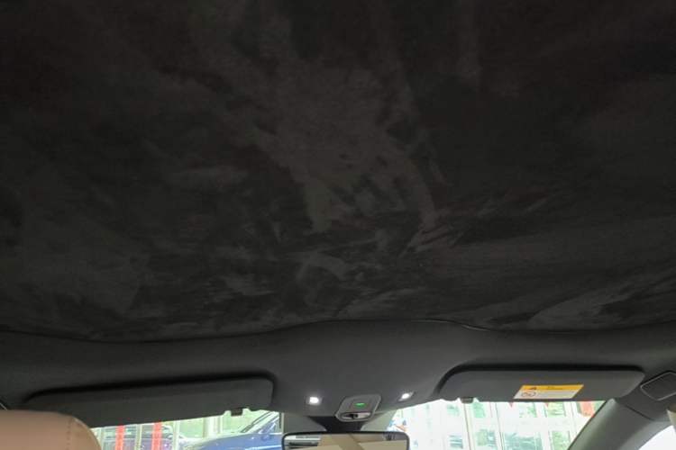 Used Nio ET5 2022 75 kWh Headliner