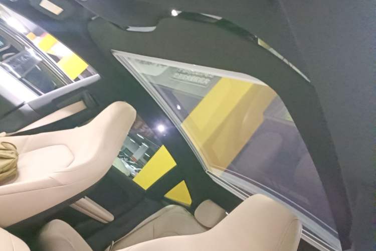 Used Nio ET5 2022 75 kWh Headliner