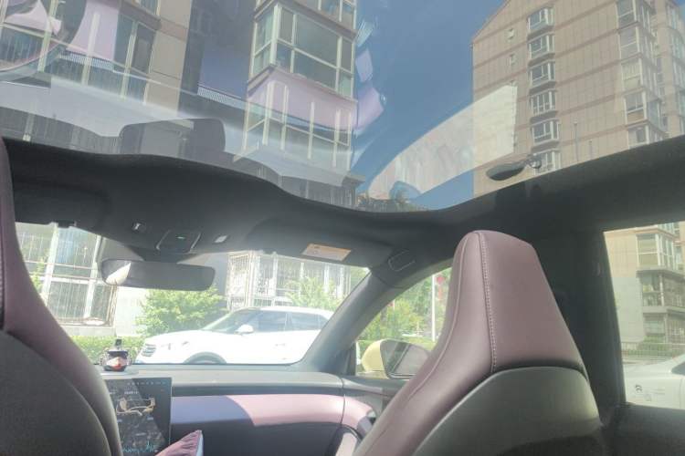 Used Nio ET5 2022 75 kWh Headliner
