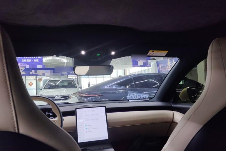 Used Nio ET5 2022 75 kWh Headliner