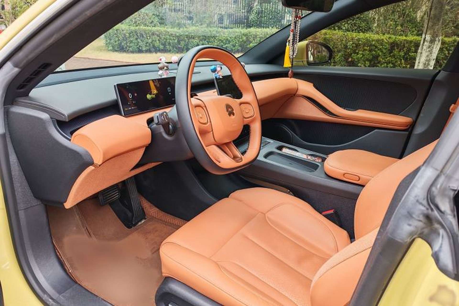 Used Nio ET5 2022 75 kWh Interior 1