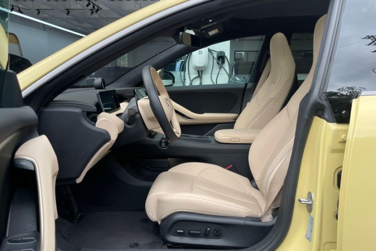 Used Nio ET5 2022 75 kWh Interior 10