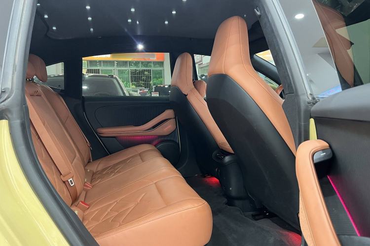Used Nio ET5 2022 75 kWh Interior 11