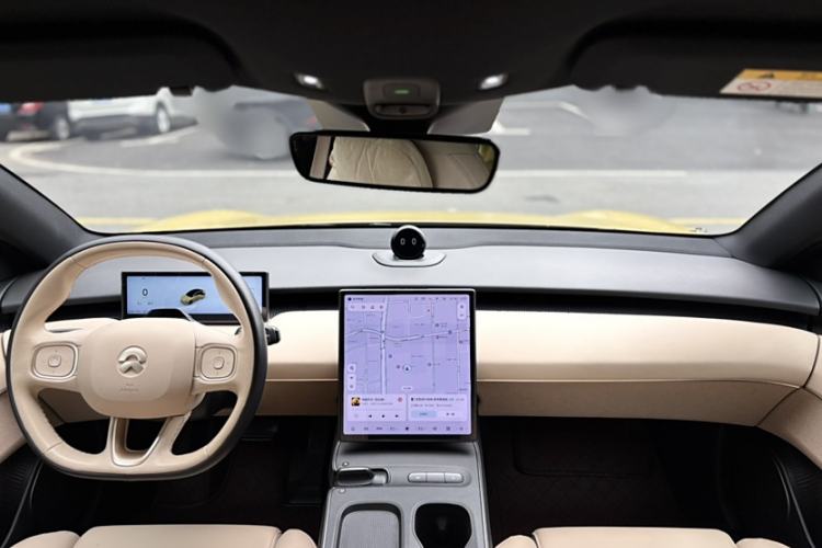 Used Nio ET5 2022 75 kWh Interior 2