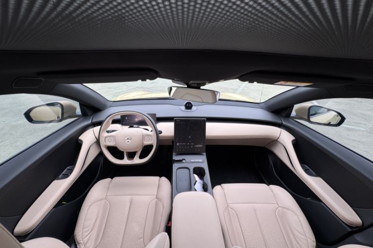 Used Nio ET5 2022 75 kWh Interior 2
