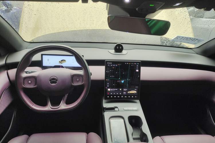 Used Nio ET5 2022 75 kWh Interior 2