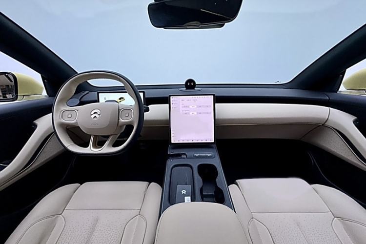 Used Nio ET5 2022 75 kWh Interior 3