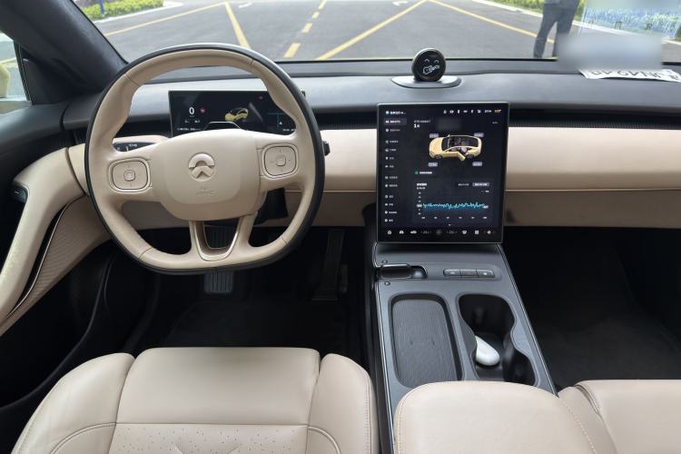Used Nio ET5 2022 100 kWh Interior 3