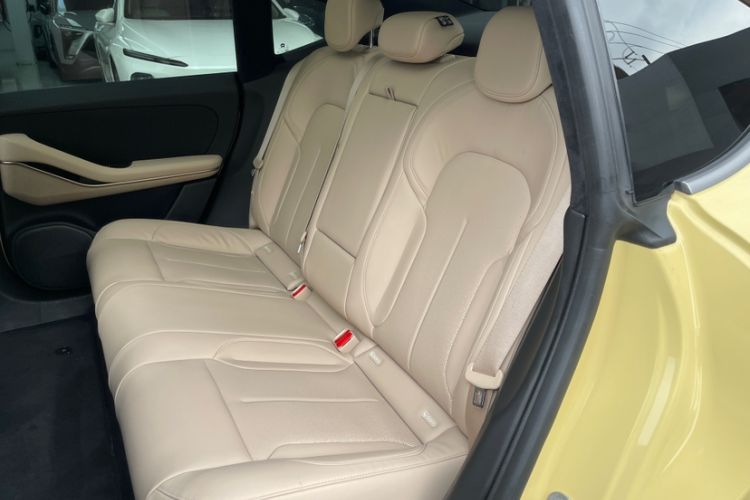 Used Nio ET5 2022 75 kWh Interior 4