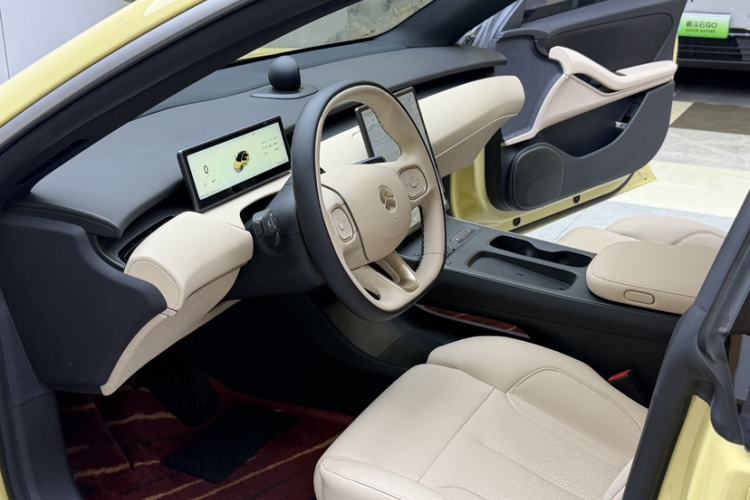 Used Nio ET5 2022 75 kWh Interior 6