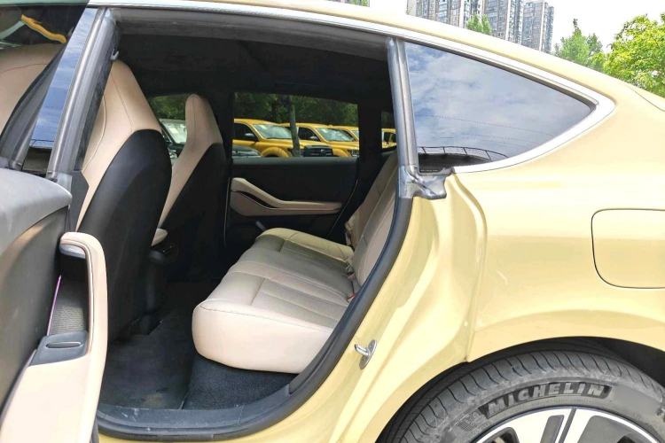 Used Nio ET5 2022 75 kWh Interior 6