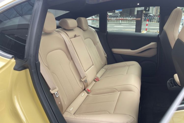 Used Nio ET5 2022 75 kWh Interior 6