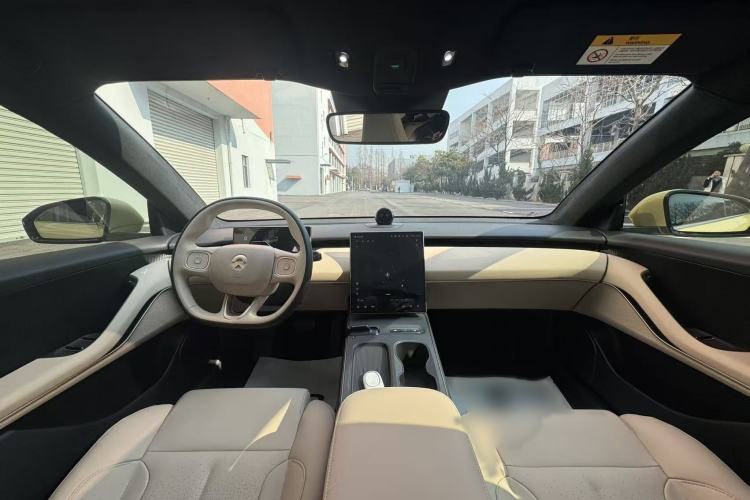 Used Nio ET5 2022 75 kWh Interior 8