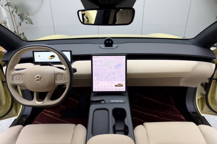 Used Nio ET5 2022 75 kWh Interior 9